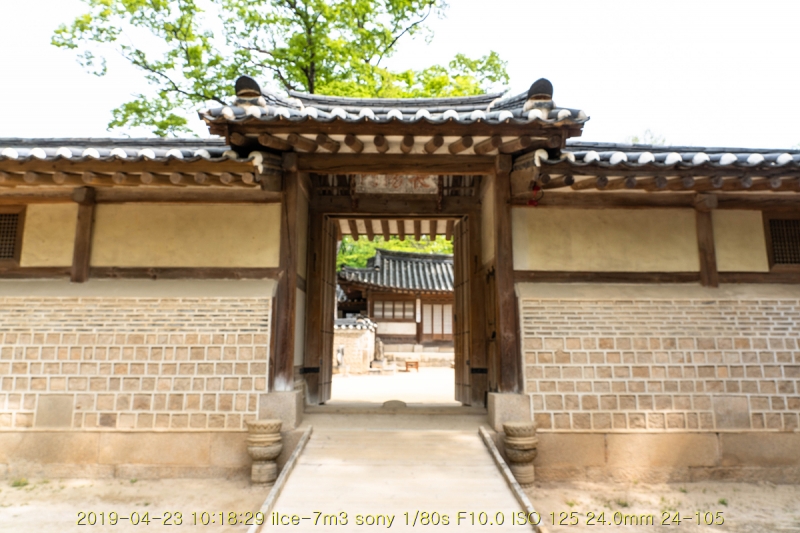 hu-20190501-43