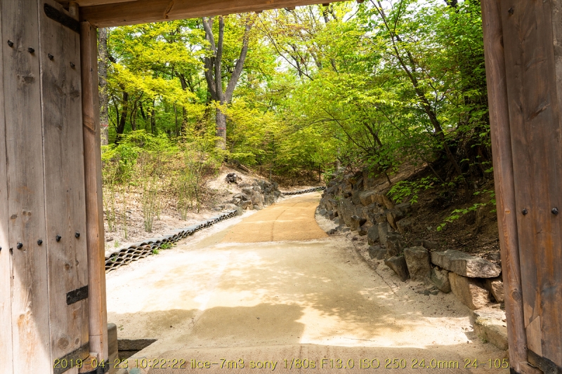 hu-20190501-52